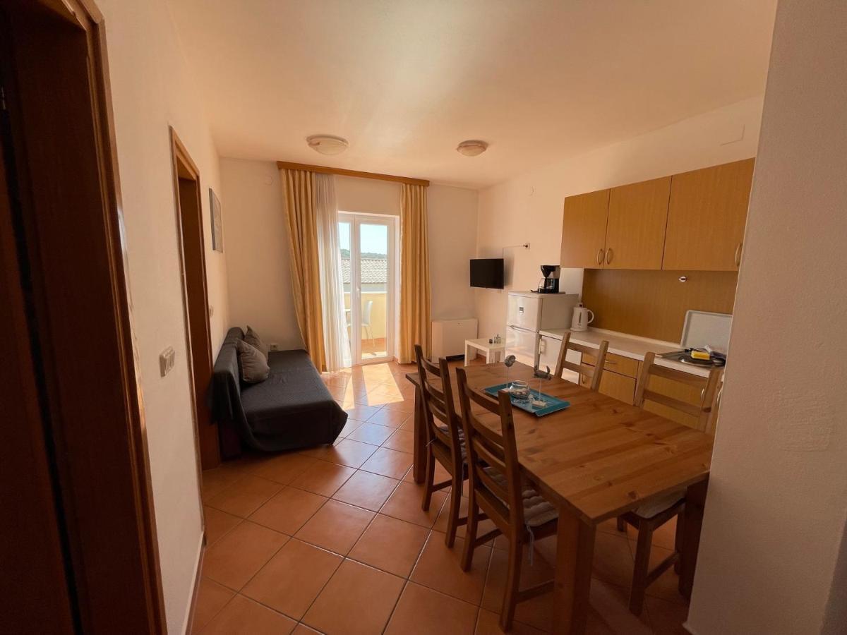 Apartman Theresa Barbat na Rabu Exterior foto